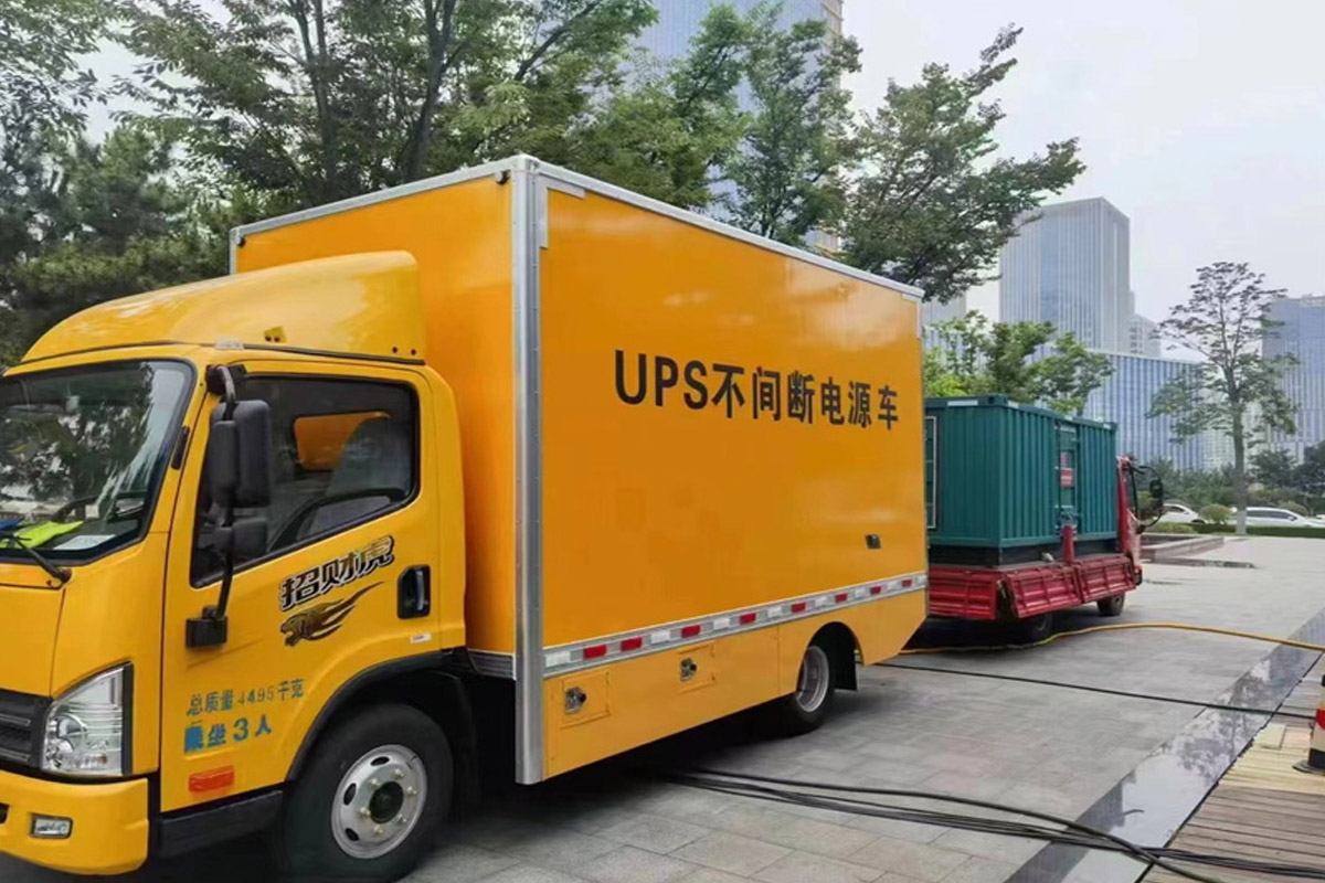 人民路街道发电机租赁施工现场